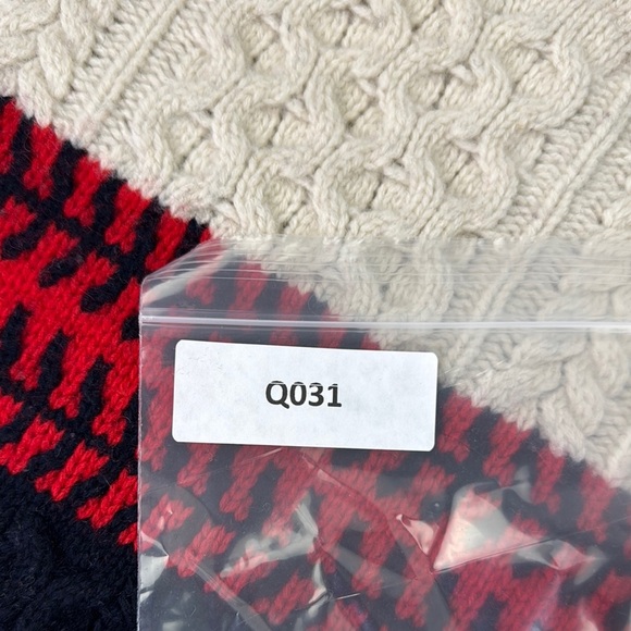 Tommy Hilfiger Men's Heavy Knit Sweater - Picture 10 of 10